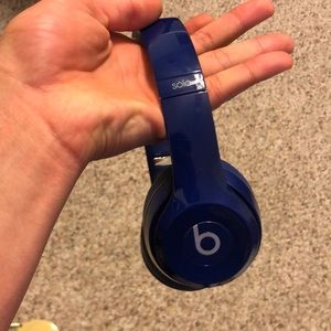 Royal blue solo beats 2